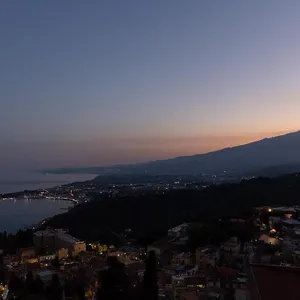 Sunshine House Taormina